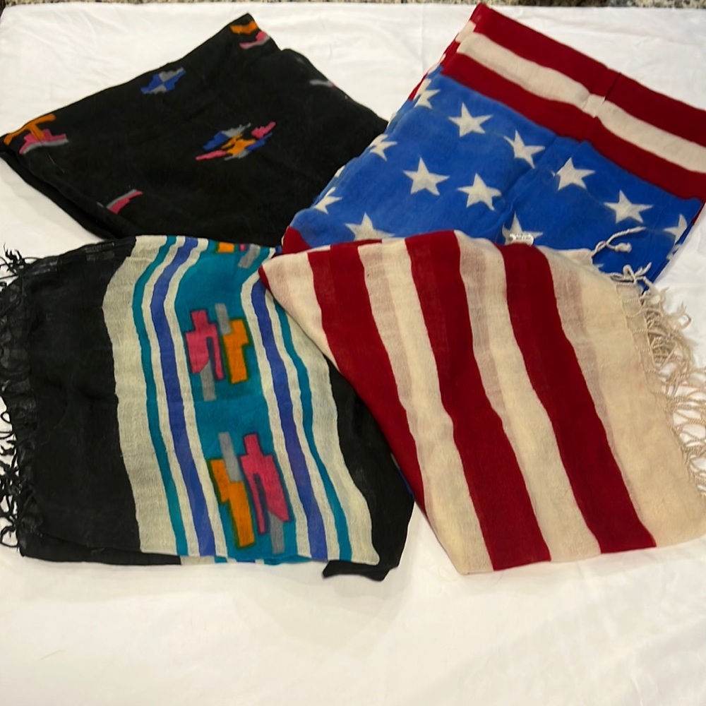 🔥 🔥 Scarf/wrap bundle!! 🧣 both from Glasgow! (Will sell separately)